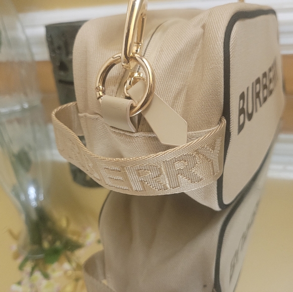 Burberry bag - Picture 8 of 17